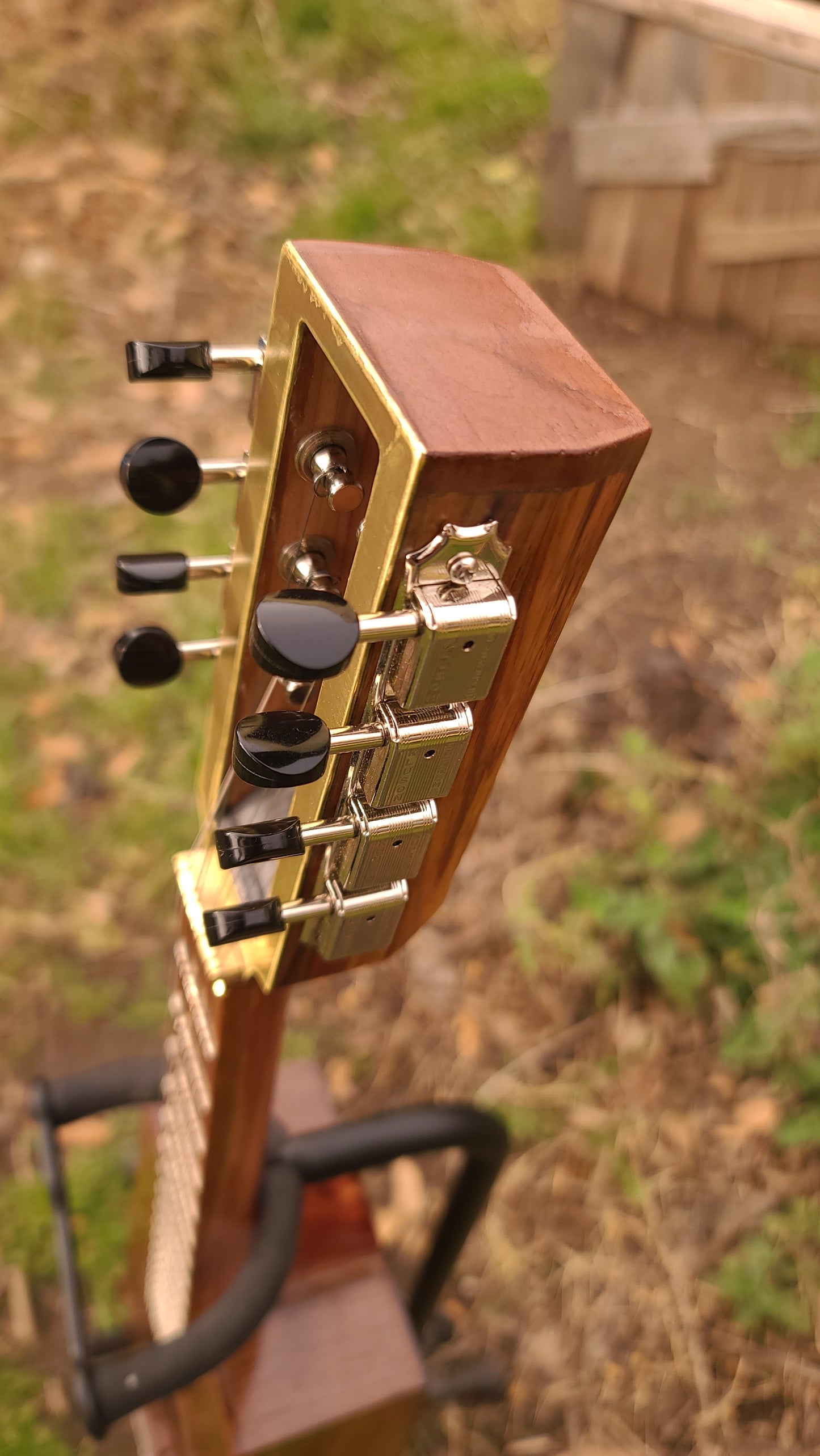 Mayfield Instrument Number 124 - Guitalin ODE-3