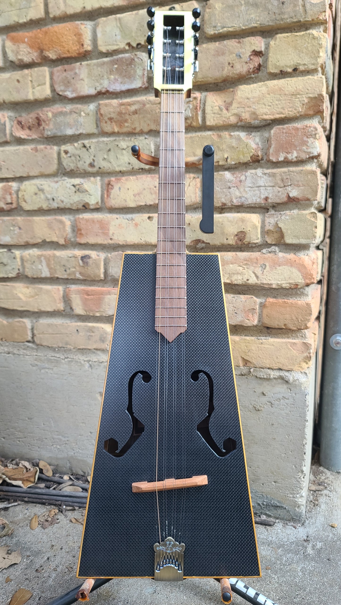 Mayfield Instrument Number 126 - Guitalin CF-002