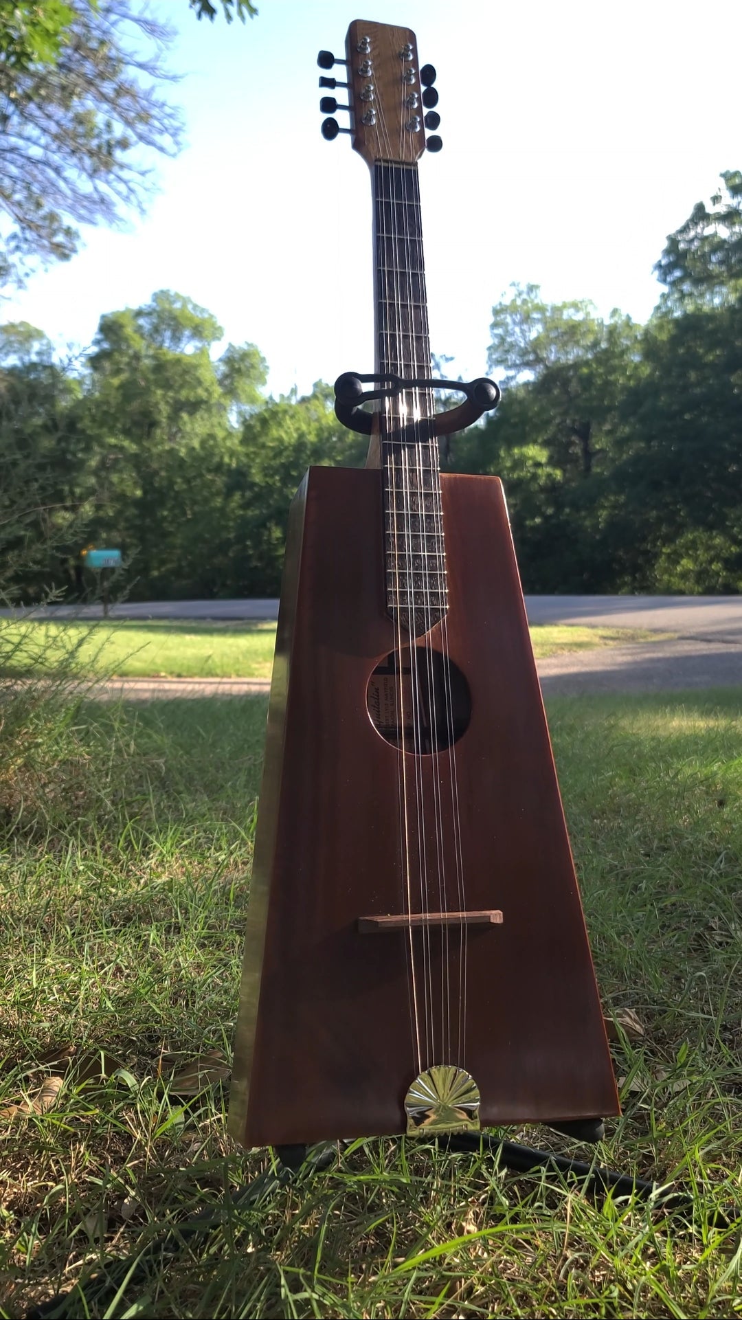 Mayfield Instrument Number 129 - Guitalin VBE-1